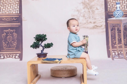 天长四个月宝宝可以坐着吗